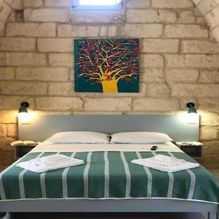 Odegos Monolocali Vico Sant'antonio Holiday home *