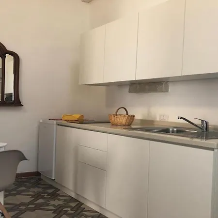 Odegos Monolocali Vico Sant'antonio Holiday home *