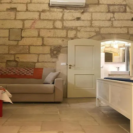 Odegos Monolocali Vico Sant'antonio Holiday home *