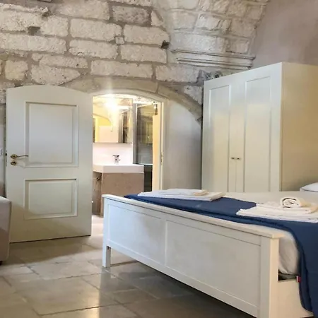 Holiday home Odegos Monolocali Vico Sant'antonio *