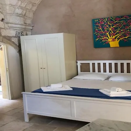 Holiday home Odegos Monolocali Vico Sant'antonio