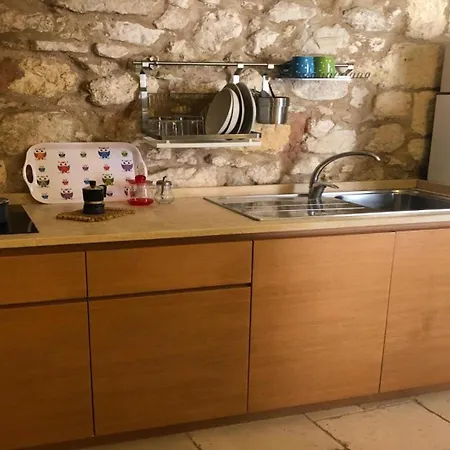 Holiday home Odegos Monolocali Vico Sant'antonio